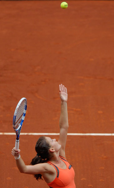  发球测速仪刷新纪录，萨弗林卡轰出二百一十公里极速  