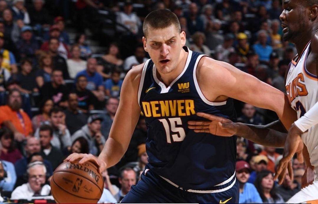  约基奇统治内线掘金豪取五连胜