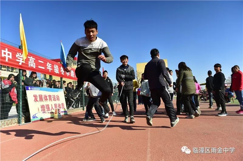  国际邀请赛硝烟四起，中外顶尖选手激烈交锋  