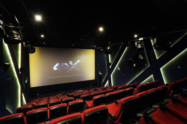  电竞周边产品热销彰显粉丝经济  